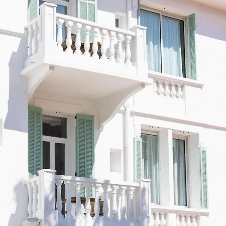 Отель La Жуан-ле-Пен